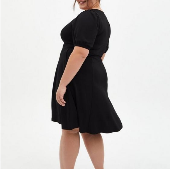 New! Plus Size 4X Torrid Black Mini Textured Knit Skater Dress - Picture 4 of 5